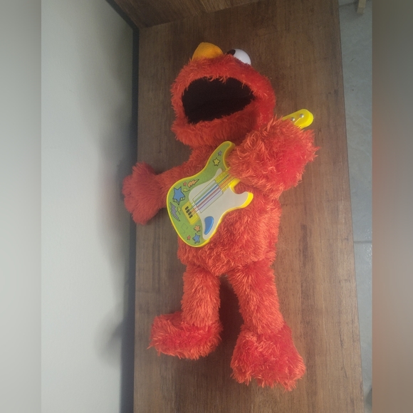 Elmo and Cookie Monster Interactive Singing Dolls Sesame Street - Picture 3 of 9